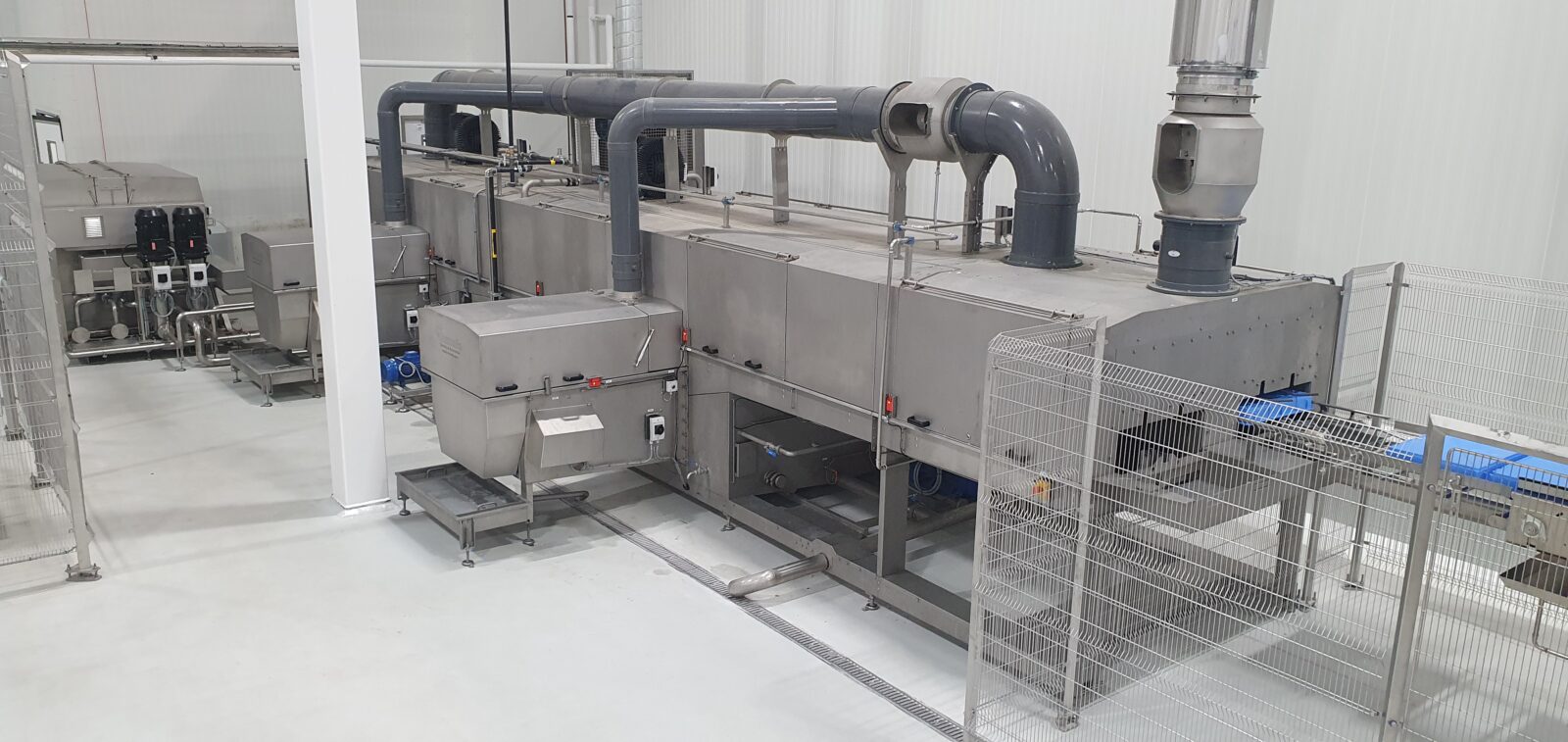 Crate washer in production line